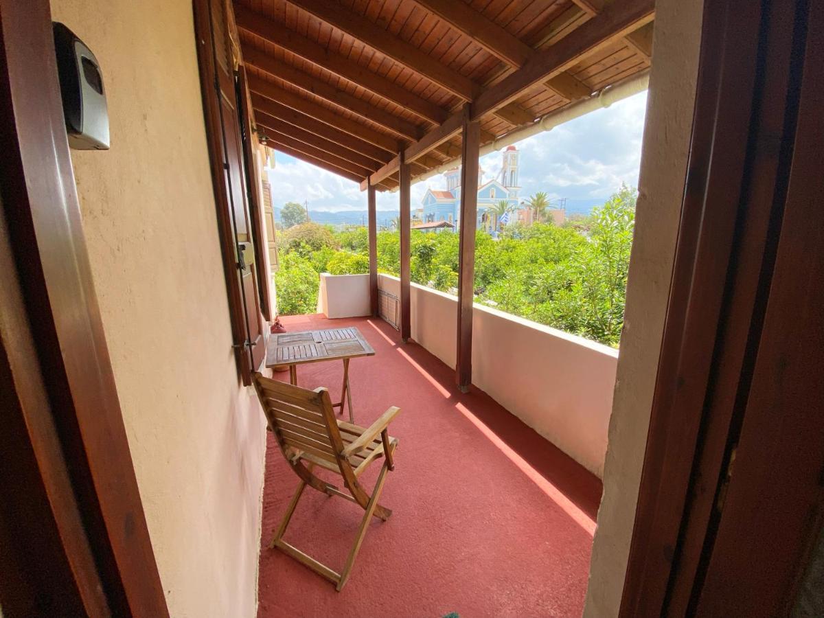 Dusk Apartments With Stunning Mountain View Chania  Exterior photo